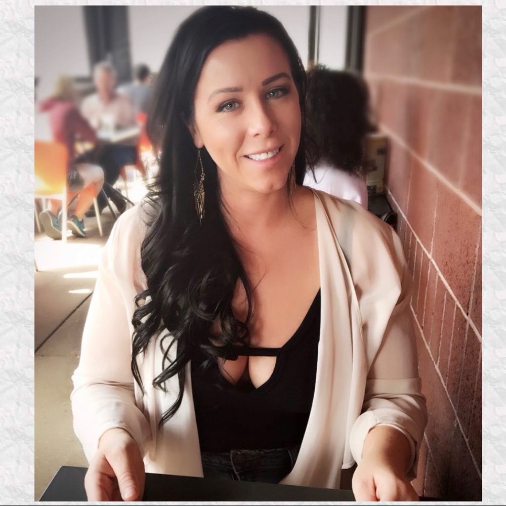 Meet your Posher, Daniella